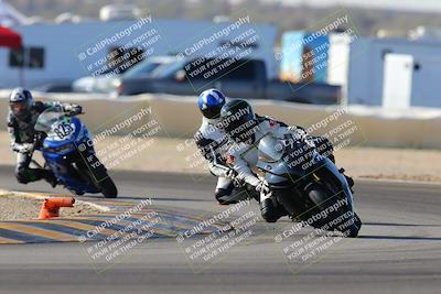 media/Dec-18-2022-SoCal Trackdays (Sun) [[8099a50955]]/Turn 2 (950am)/